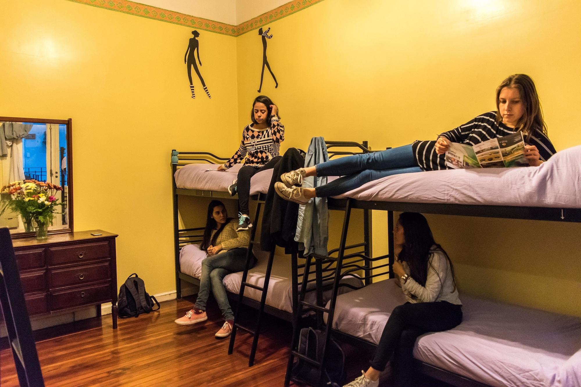 Milhouse Hostel Hipo Buenos Aires Exterior photo